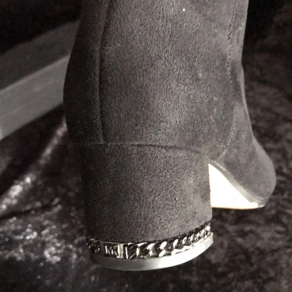 MICHAEL MICHAEL KORS—Jamie Stretch Over-the-Knee Mid-Heel Boots — Size 5 1/2